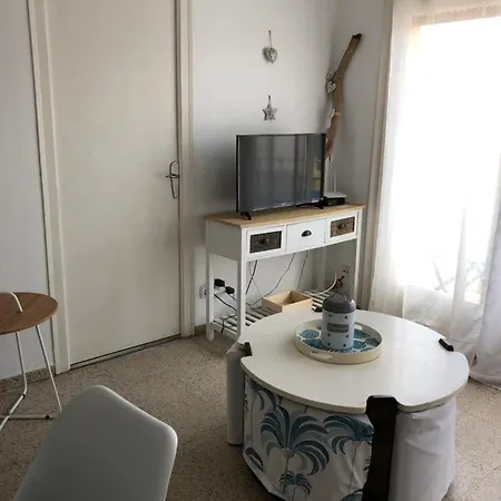 Ideal Centre Historique Apartment